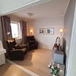 Downtown To Yourself Apartman